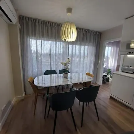 Modern In Do Vau - Daire