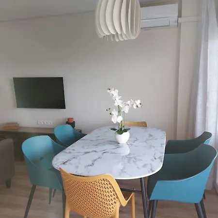 Modern In Do Vau - *