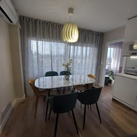 Modern In Do Vau - Daire