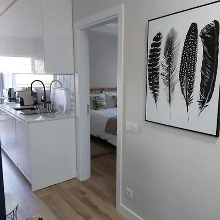 Modern In Do Vau - *